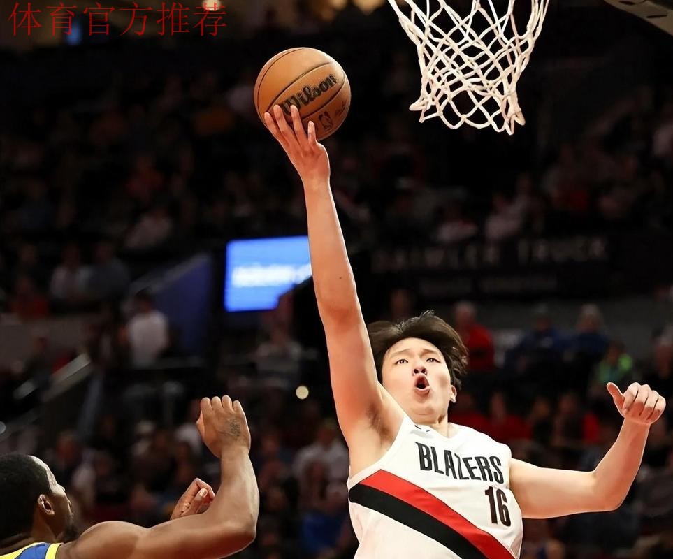 杨瀚森11中8砍18+10+4!关键暴扣+制胜篮板 命中神仙三分可惜超时 杨瀚森11中8砍18+10+4!关键暴扣+制胜篮板 命中神仙三分可惜超时