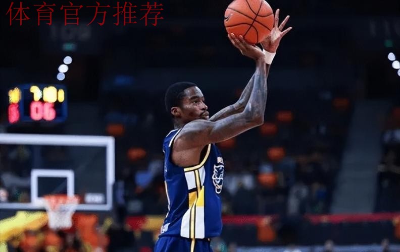 广东两小外曝弊端！萨姆纳需搭配射手，奎因只能无球还没防守！