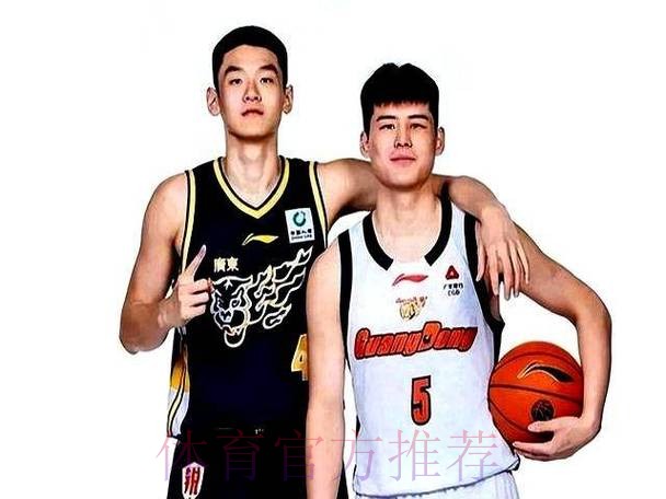 幼版赵睿就在广东阵中!只投大心脏三分,球迷:胡明轩的时间该给你 幼版赵睿就在广东阵中!只投大心脏三分,球迷:胡明轩的时间该给你