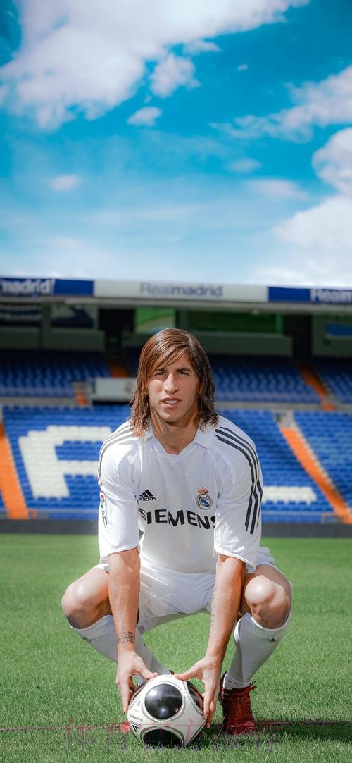 拼了! 西媒:贝林厄姆膝盖打止痛针出战拜仁 拼了! 西媒:贝林厄姆膝盖打止痛针出战拜仁